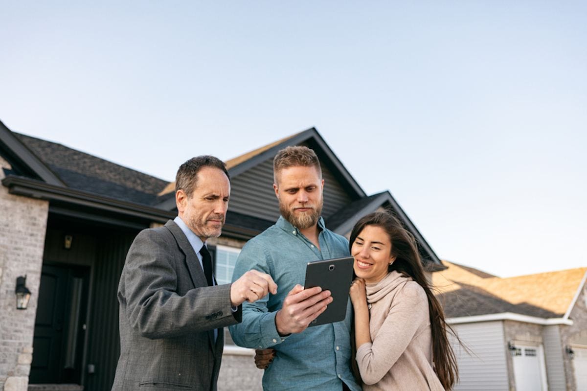 How to Become a Real Estate Agent in Iowa
